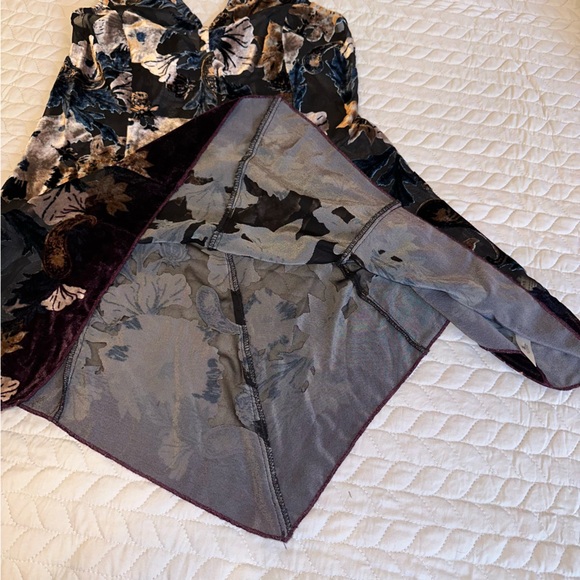 ⭐️ Intimately Free People sheer & velour black floral nightie nightgown sz XS - Picture 3 of 7